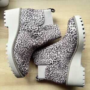 [NEW] Leopard Print Wedge Platform Booties